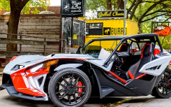 2024 年 Polaris 弹弓复兴 203 马力 Roush 版