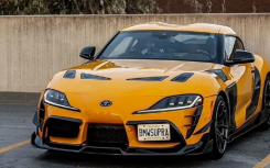 丰田 GR Supra 采用碳纤维车身套件 呈现出激进的新外观