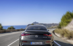 2024 年梅赛德斯-奔驰 AMG CLE 53 追求空间和耳机

