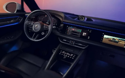 保时捷 Macan EV 内饰看起来优雅且充满科技感