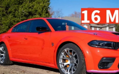 稀有 2023 款道奇 Charger SRT Hellcat 宽体出售