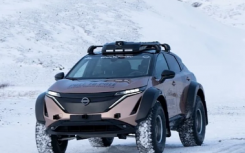 夫妻驾驶 Nissan Ariya EV 从一个极点到另一个极点 完成 18,000 英里的旅程