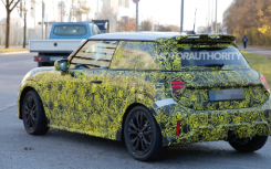  2025 Mini John Cooper Works 热舱口谍照