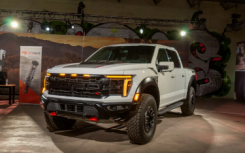  2024 款福特 F-150 Raptor R 功率提升至 720 马力