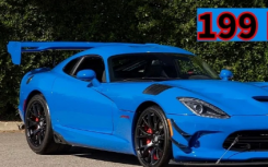 这辆 2017 款道奇 Viper ACR Extreme 几乎没有被驾驶过