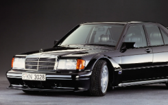  HWA 首次展示现代 Mercedes 190 E Evo II