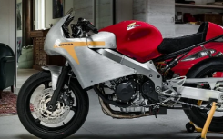 改装本田 CBR600F 受到老式 RC 赛车的风格影响