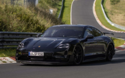 新款顶级保时捷 Taycan 即将推出 很可能是 Turbo GT