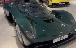英国第一辆阿斯顿·马丁 Valkyrie Spider 已交付给一位未公开的客户