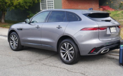 捷豹 F-Pace 行李测试：行李箱能容纳多少东西