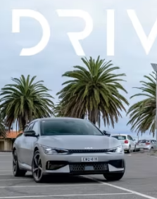 迪伦·奥尔科特驾驶起亚价值 14 万美元的电动汽车