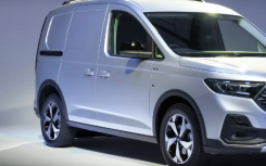 2024 款福特 Transit Connect 增加了 PHEV 动力系统和可选的 AWD