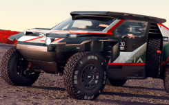 全新 Dacia Sandrider 已为 2025 年达喀尔拉力赛做好准备