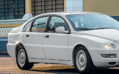 Emme 422T：有史以来最奇怪的高性能汽车 Don Lotus Badges