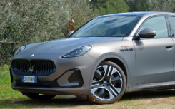 2025 Maserati Grecale Folgore First Drive粗略翻译为电动玛莎拉蒂SUV