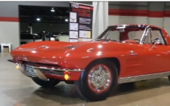1963 年 Corvette Sting Ray Fuelie 拥有附加到原始 V8 的超昂贵功能