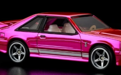 1993 年福特野马 Cobra R 的独家风火轮版本售价 28 美元