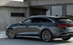 全新奥迪 A5 取代 A4 采用汽油 柴油和 PHEV 动力